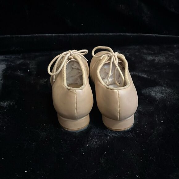 So DancaCream Lace-Up Tap Shoes - Picture 4 of 8